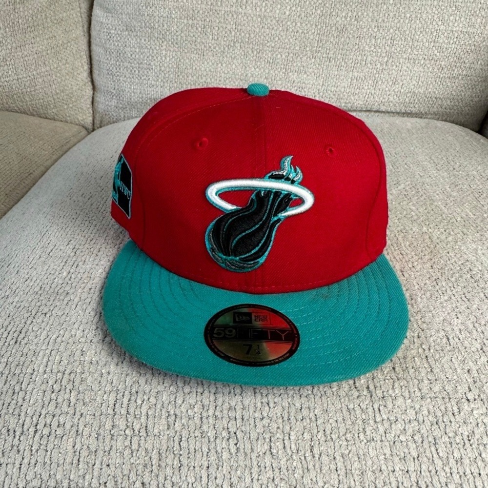 New Era 59FIFTY Miami Heat Hardwood Classics Fitted Hat Red Teal 7 1/4 NBA Cap